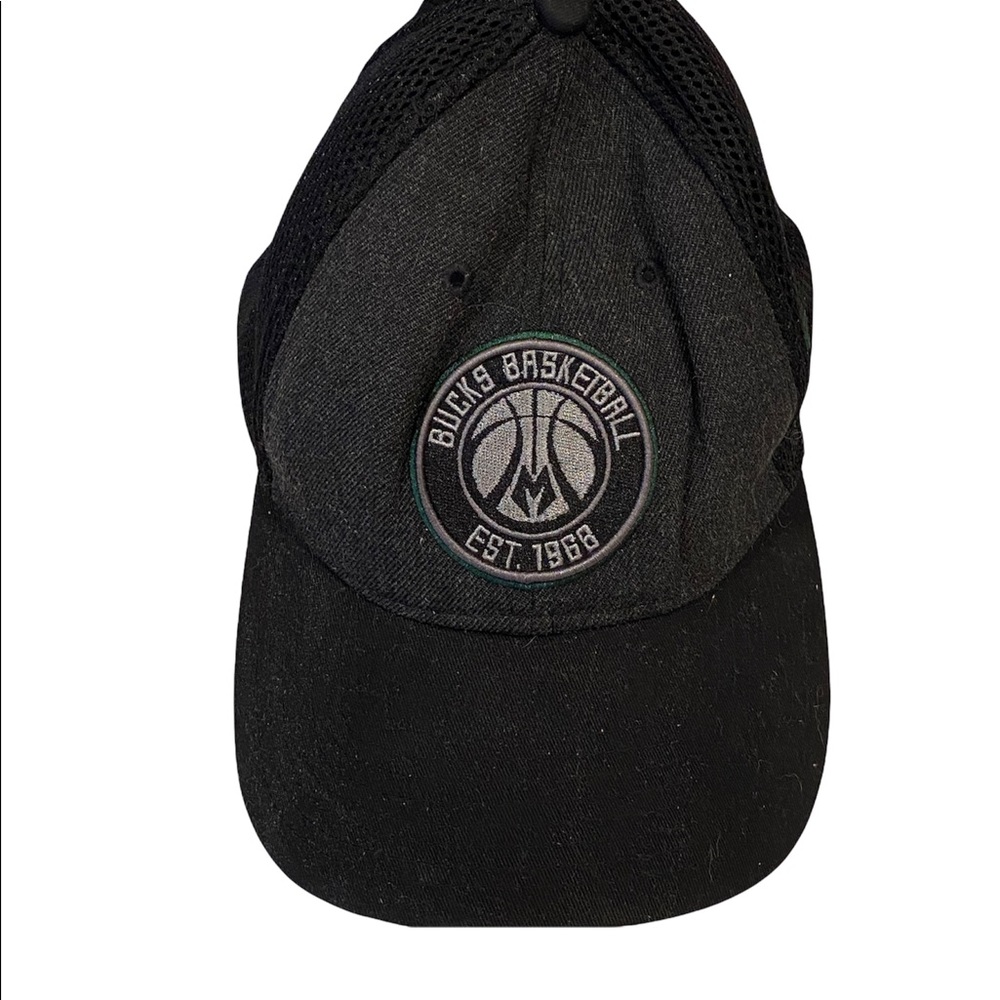 New Era NBA Milwaukee Bucks Basketball Hat Trucker Mesh Back Black Gray M L